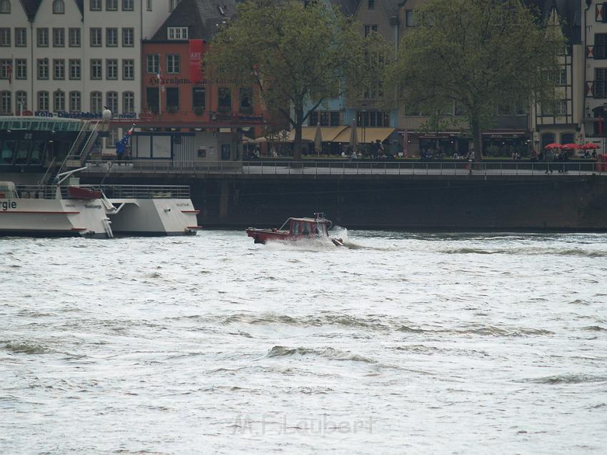 Uebungsfahrt Loeschboot und Ursula P89.JPG